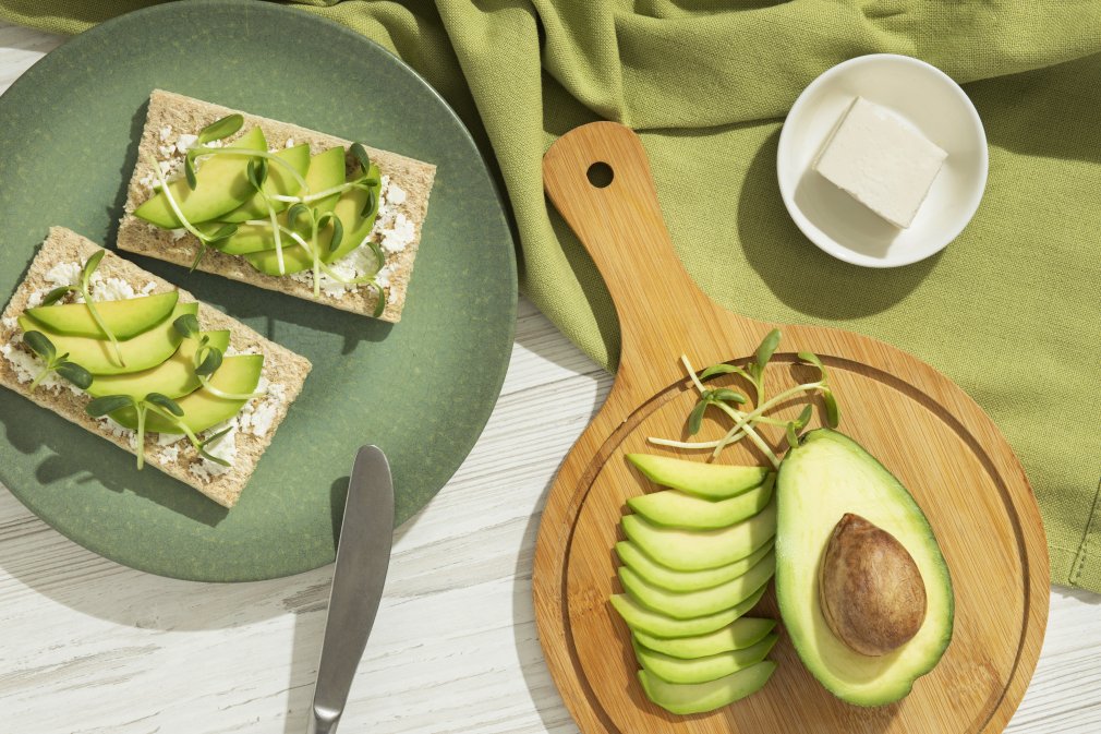 Помогает ли авокадо похудеть и сколько его можно есть – ответ нутрициолога — Шуба