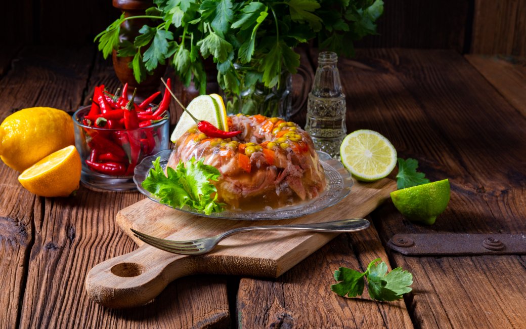 холодець на столі