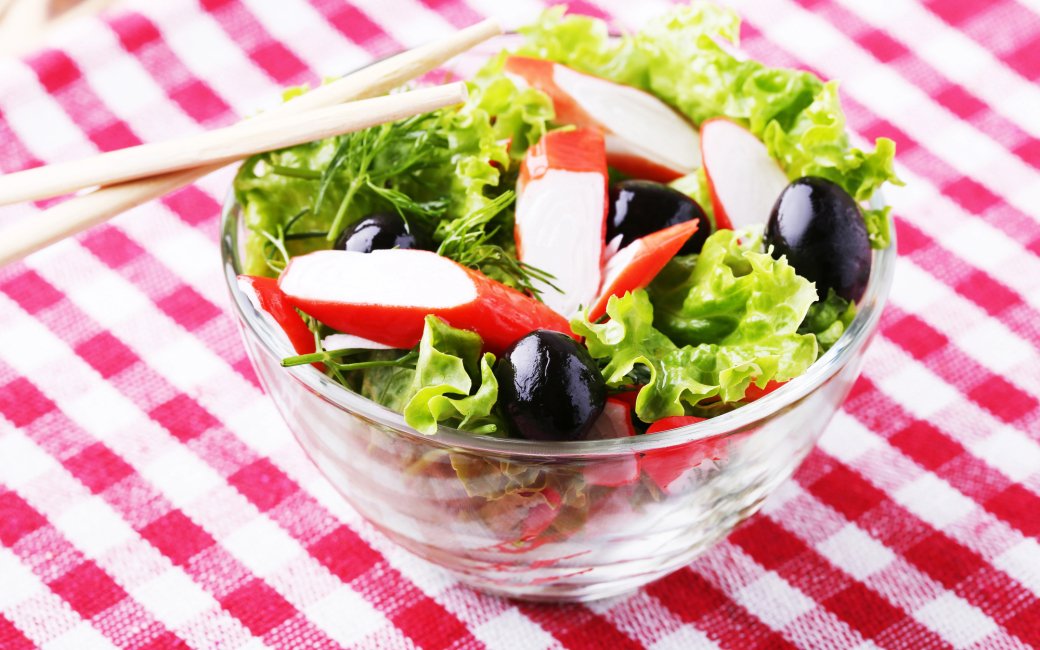 10 найкращих салатів з крабових паличок