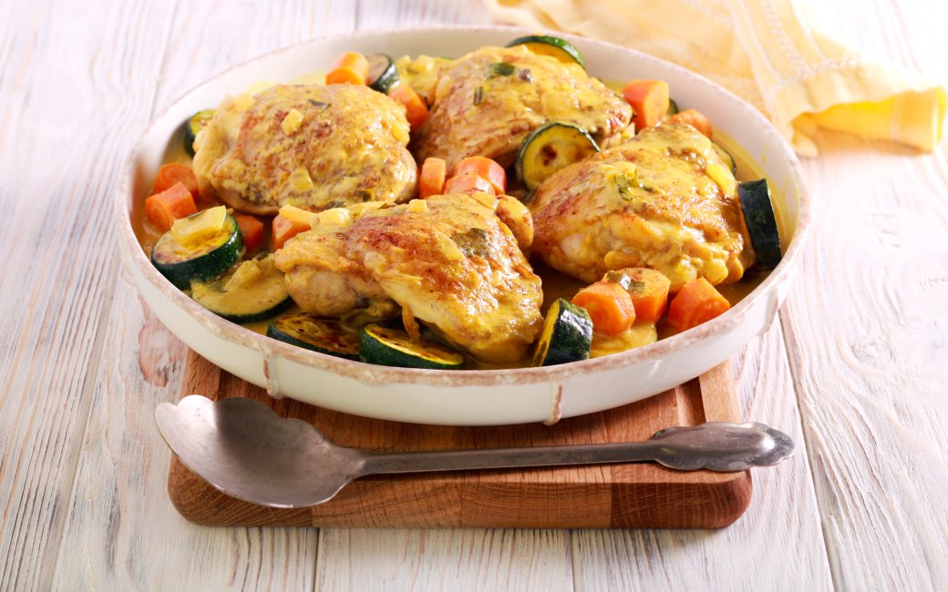 Курячі стегна в особливому соусі