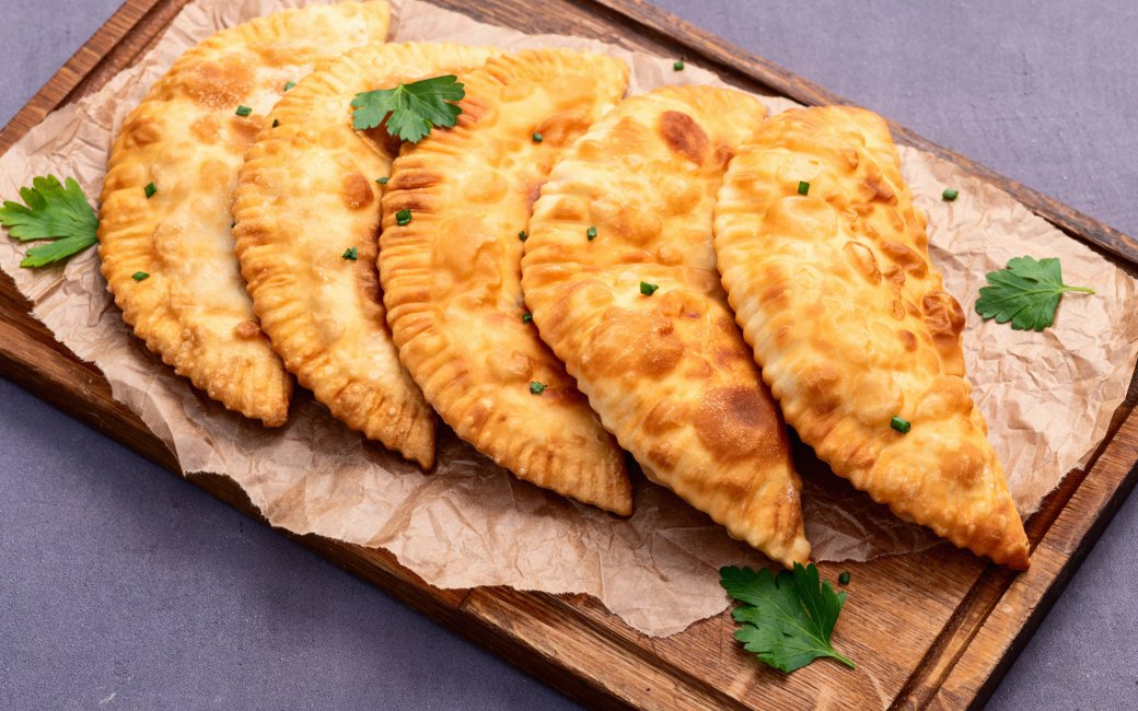 Смакуємо по-кримськотатарськи: найкращі рецепти чибереків