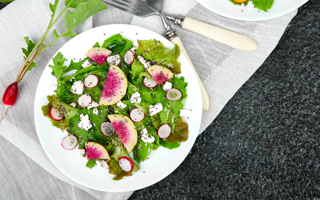 Салат з редискою та кавуном