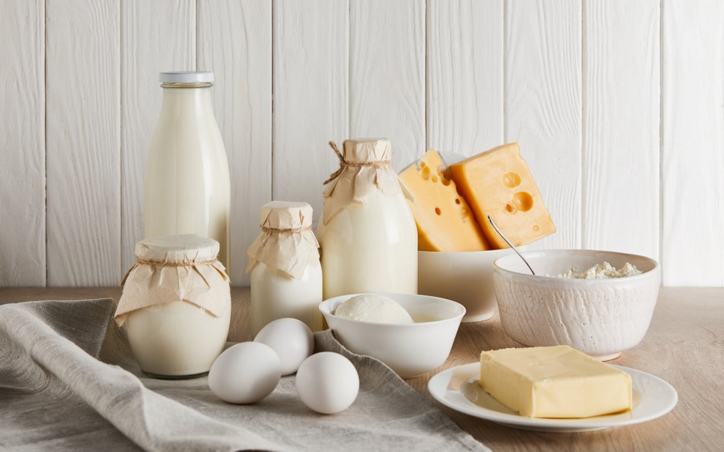 молочные продукты и яйца