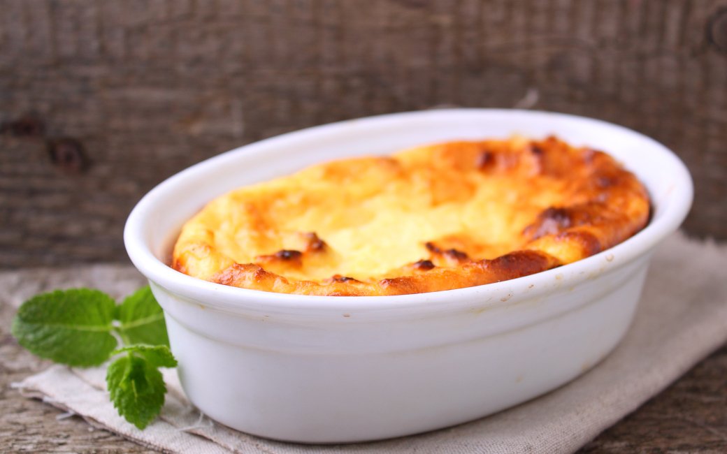 Пшоняний крупник з яблуками