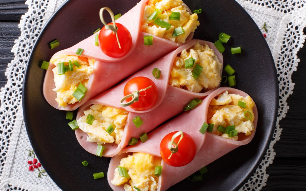 Закуска з куркою і ананасами