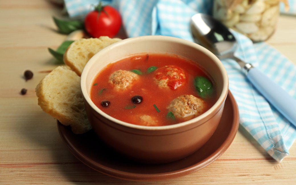 Суп з фрикадельками