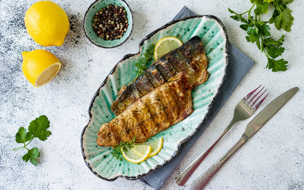 скумбрія на грилі
