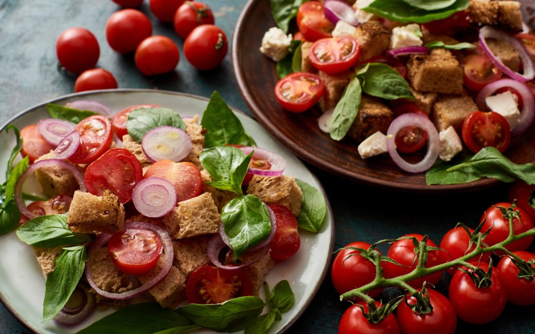 Салат чіаледа з черствим хлібом