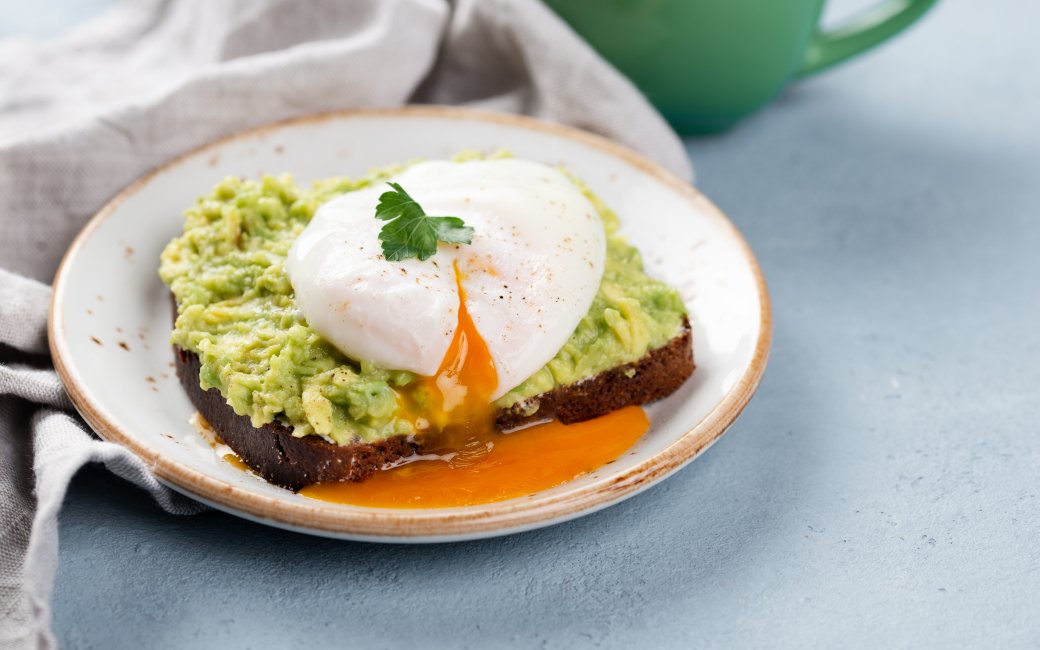 Сніданок з авокадо