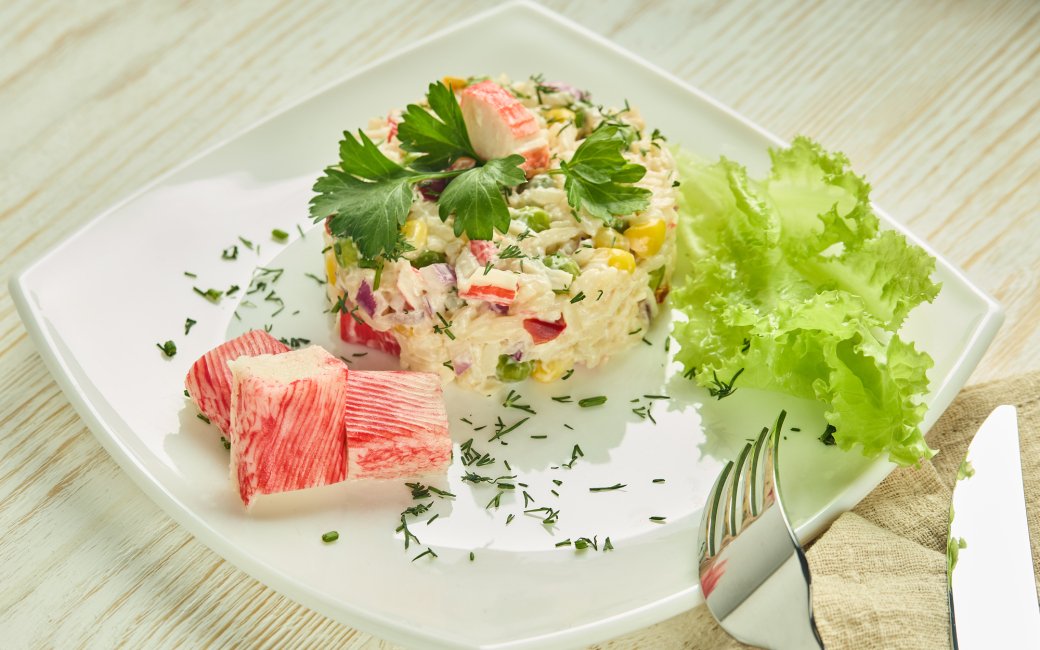 Салат з крабовими паличками
