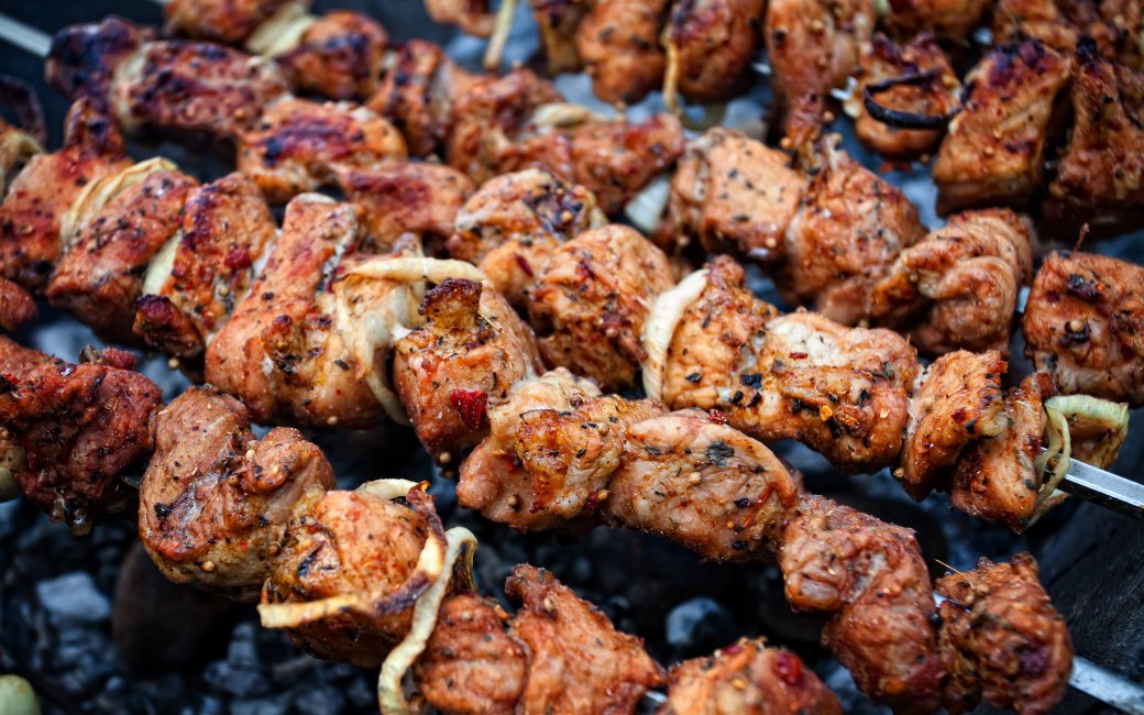 Шашлик ” Shutterstock