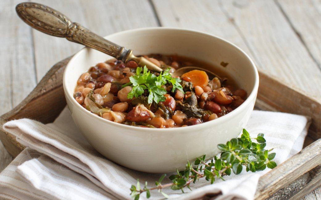 Курячий суп з квасолею