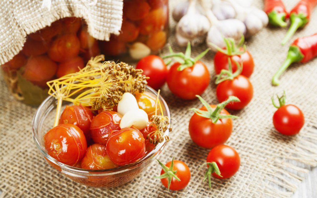 помідори, консервовані помідори помідори, консервовані помідори