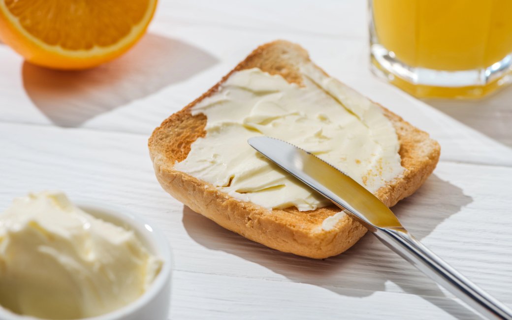 Хліб з маслом