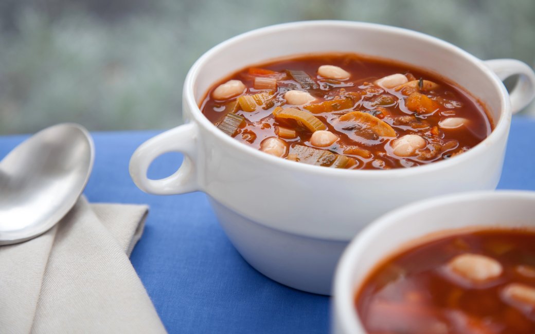 Суп з квасолею