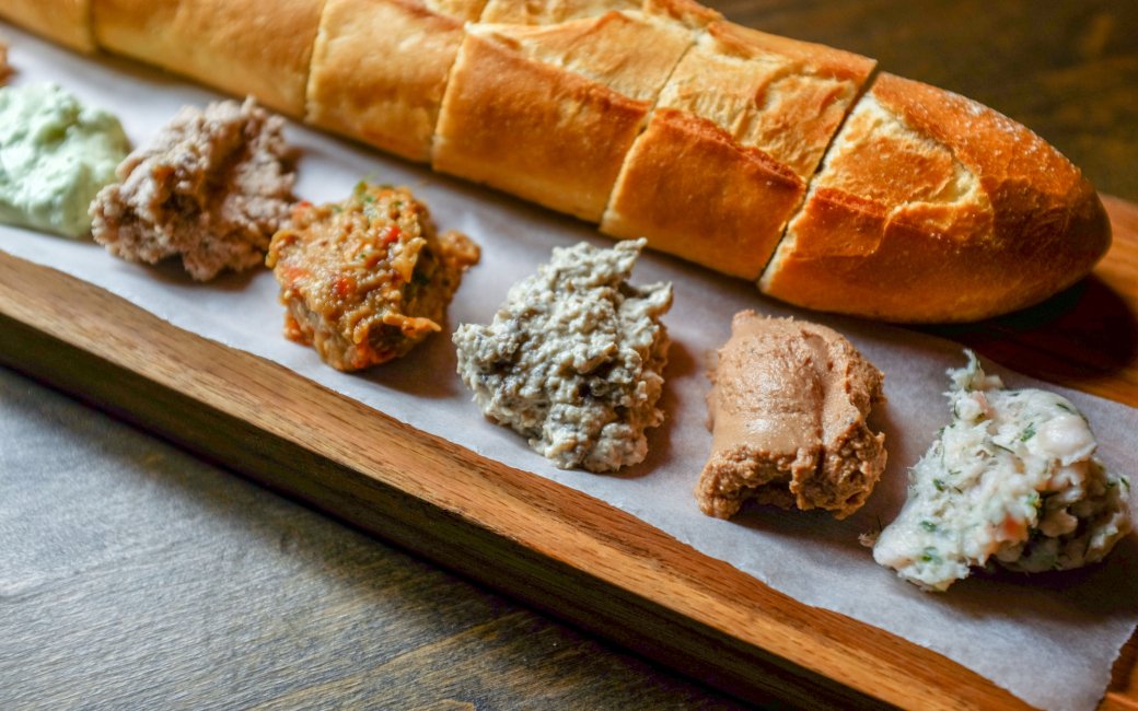 намазки на хліб з плавленим сирком