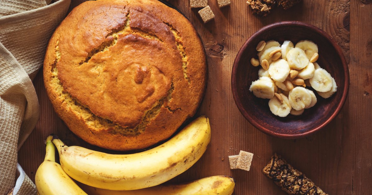 Чтобы приготовить творожно банановый кекс в духовке, нужны: