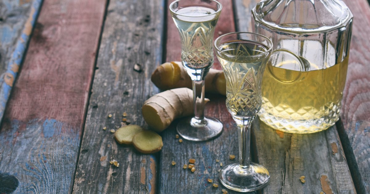 Настойка на имбире: 5 рецептов на самогоне, водке и спирту