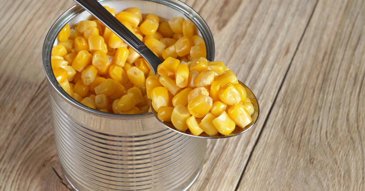 Каков состав консервированной кукурузы, а также чем она полезна и чем вредна?