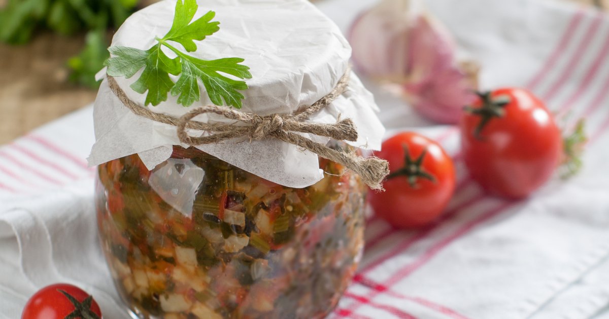 Салат з кабачків на зиму кубиками — смачно, просто і ситно