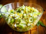 Салат з пекінської капусти і кукурудзи