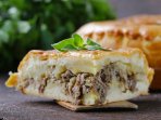 Пиріг з картоплею і м'ясом