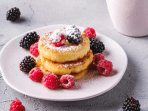 Сирники з ягодами