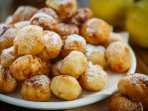 Булочки з сиром і яблуками