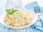Салат з яйцем і кукурудзою