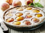 Перевернутий пиріг із матчею та персиками
