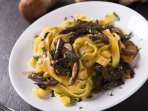 паста з лісовими грибами