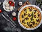 Яєчна запіканка з грибами і зеленню