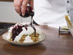 Панкейки з джемом з лохини