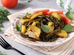 Часникові стрілки з картоплею і грибами