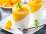 Бюджетний десерт з консервованими персиками