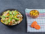 Салат з овочами та квасолею