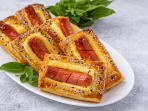 Слойки Сосиски із сиром