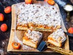 Пиріг з абрикосами і хрумкою посипкою — рецепт з фото