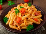Макарони з томатами