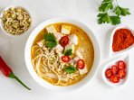 Суп лакса з куркою
