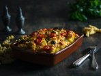 Запечена паста в духовці з ковбасками
