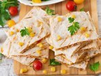 Домашня кесадилья з куркою та кукурудзою