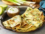 Кабачкові млинці зі сметанним соусом