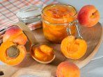 Абрикосове варення дольками