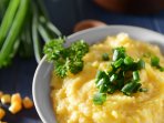 Кукурудзяна каша з сиром