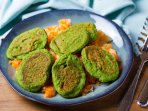 Горохові коржики з соусом із фети