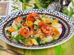 Салат з морепродуктами і мандаринами - рецепт