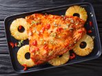 Риба з ананасами