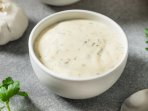 Корисна салатна заправка з йогуртом