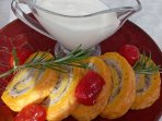 Сирний рулет з курячим фаршем